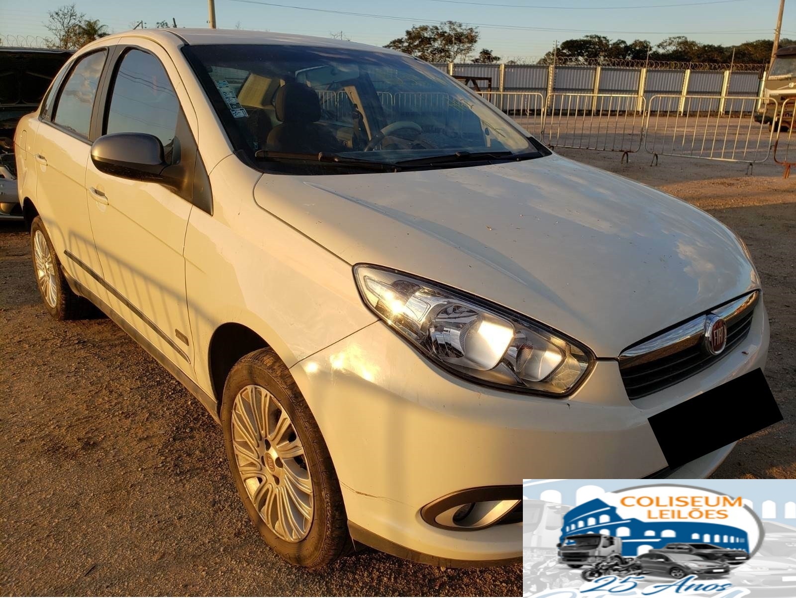 GRAND SIENA ESSENCE 1.6 16V E.TORQ 2015