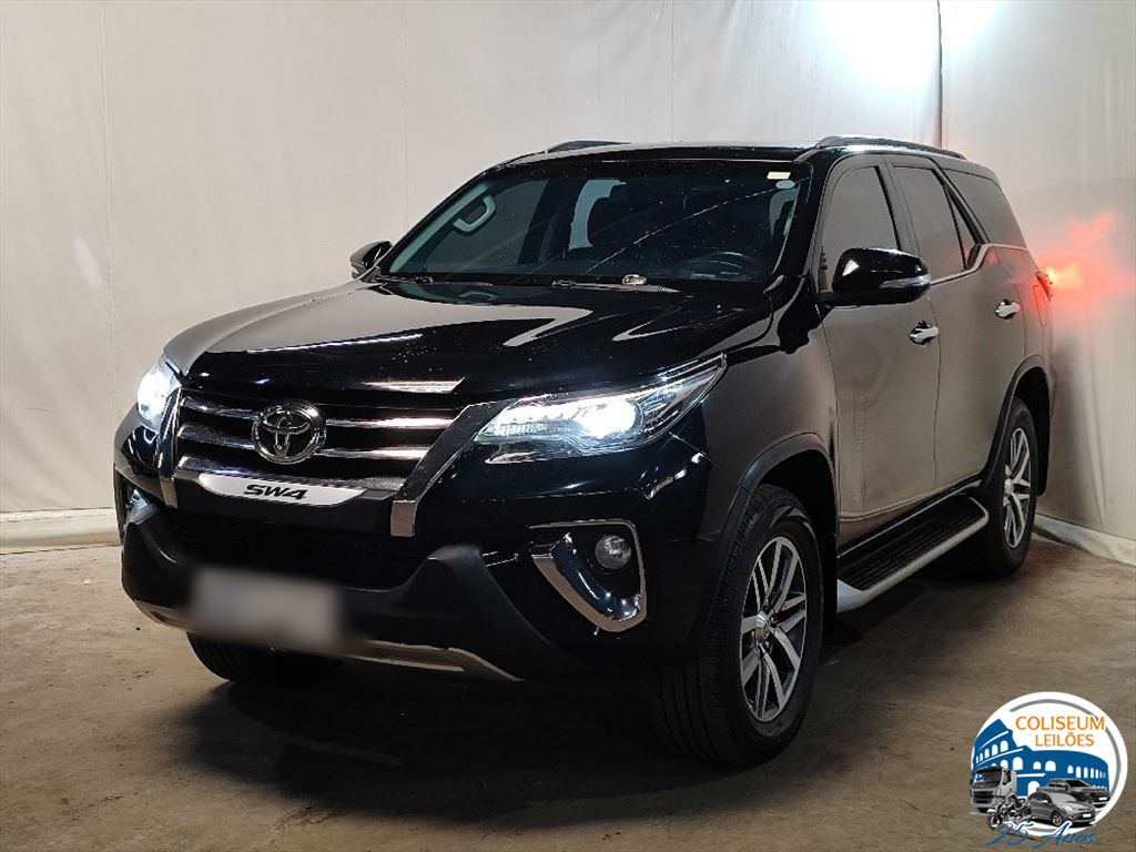 TOYOTA HILUX SW SRX 2.8 AT 4X4FD ANO 2017/2017 TOYOTA HILUX SW SRX 2.8 AT 4X4FD ANO 2017/2017