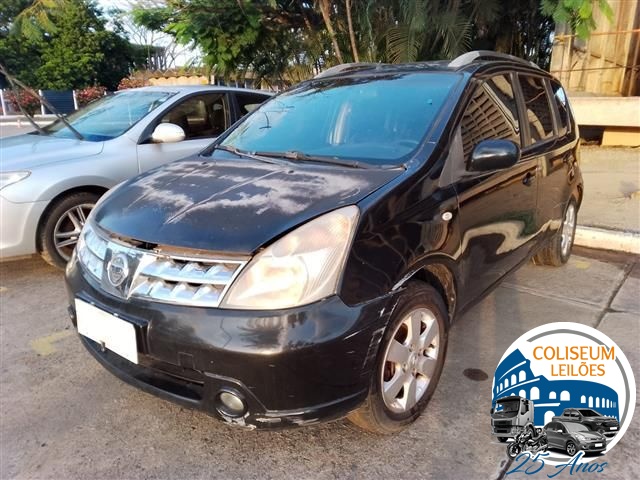NISSAN LIVINA 1.6 SL ANO 2011/2012 NISSAN LIVINA 1.6 SL ANO 2011/2012